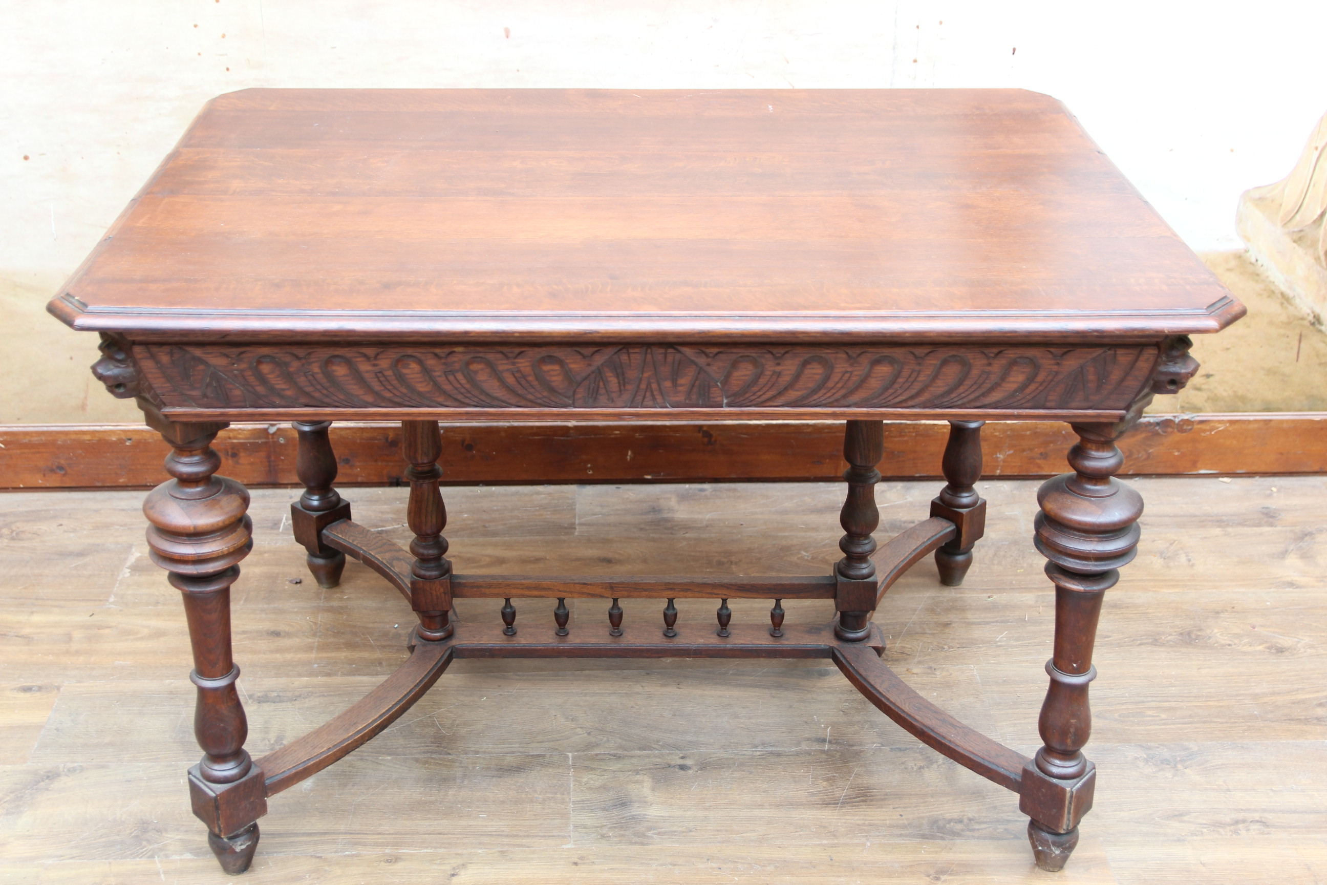 Gründerzeit Esstisch